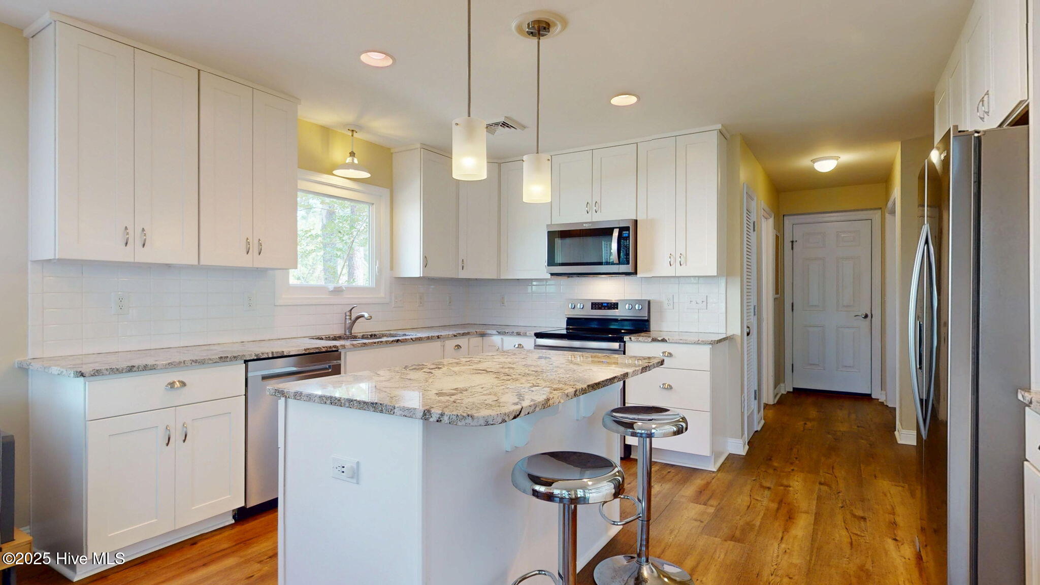 New Bern, North Carolina, 28560, United States, 3 Bedrooms Bedrooms, ,4 BathroomsBathrooms,Residential,For Sale,1874944