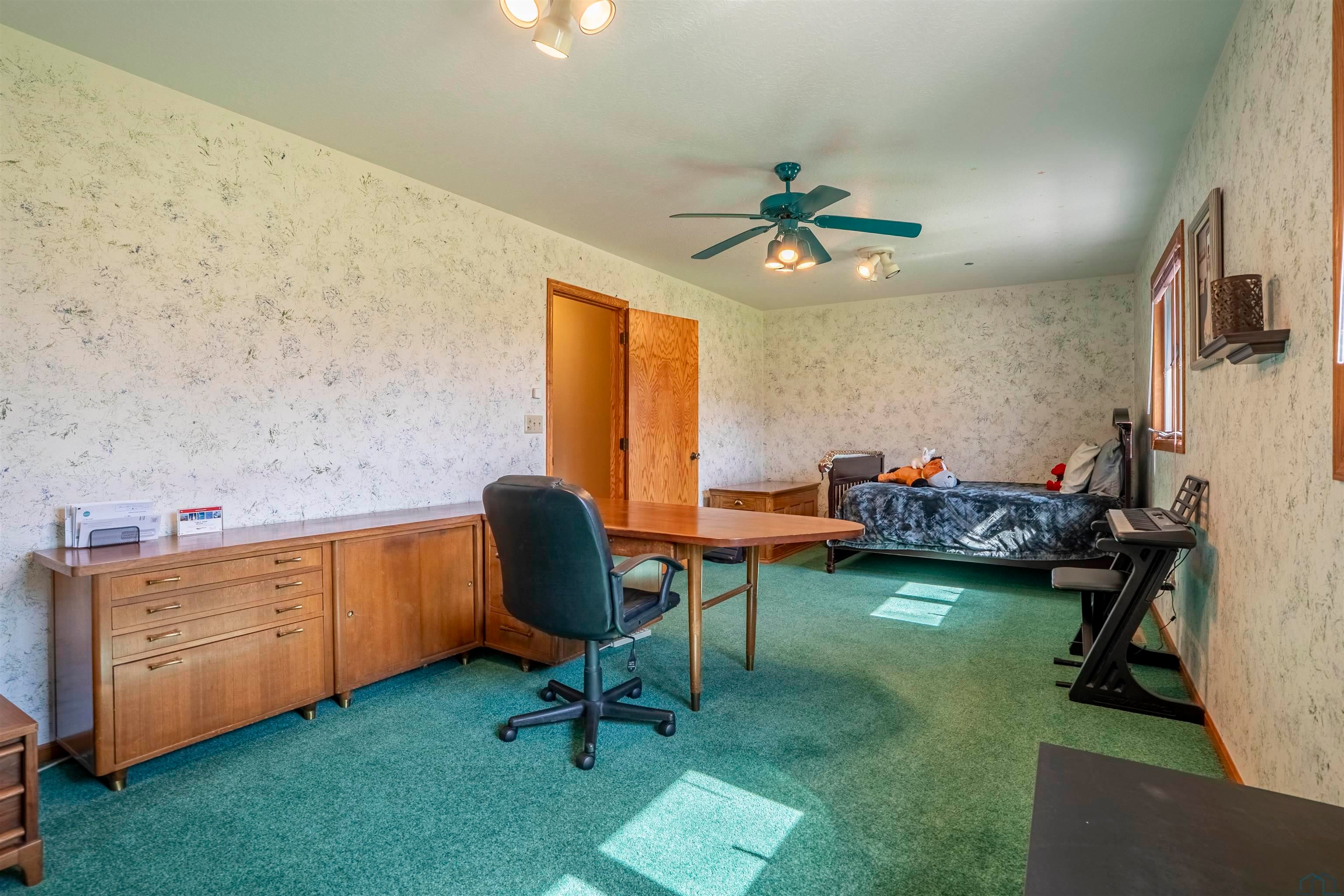 Sioux City, Iowa, 51108, United States, 3 Bedrooms Bedrooms, ,4 BathroomsBathrooms,Residential,For Sale,2035847
