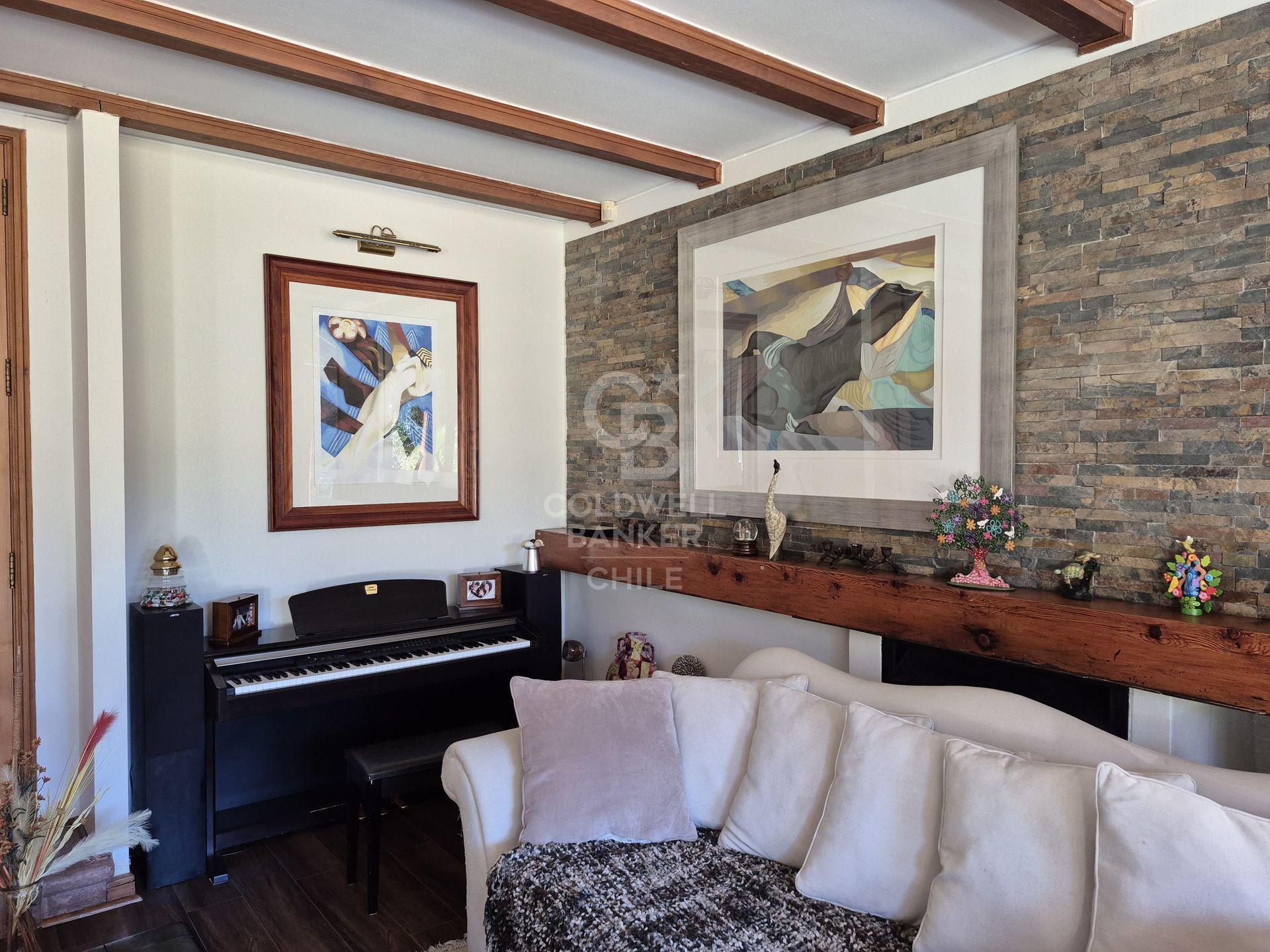 Lo Barnechea, Chile, 5 Bedrooms Bedrooms, ,3 BathroomsBathrooms,Residential,For Sale,1925328