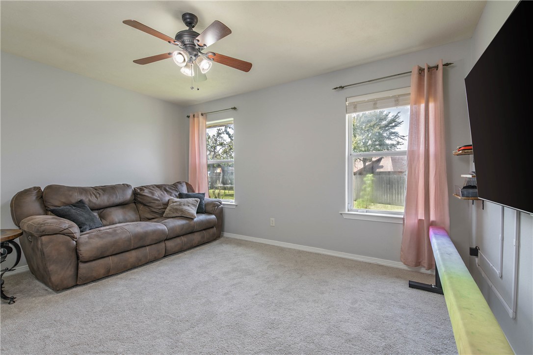 College Station, Texas, 77845, United States, 5 Bedrooms Bedrooms, ,4 BathroomsBathrooms,Residential,For Sale,1979920