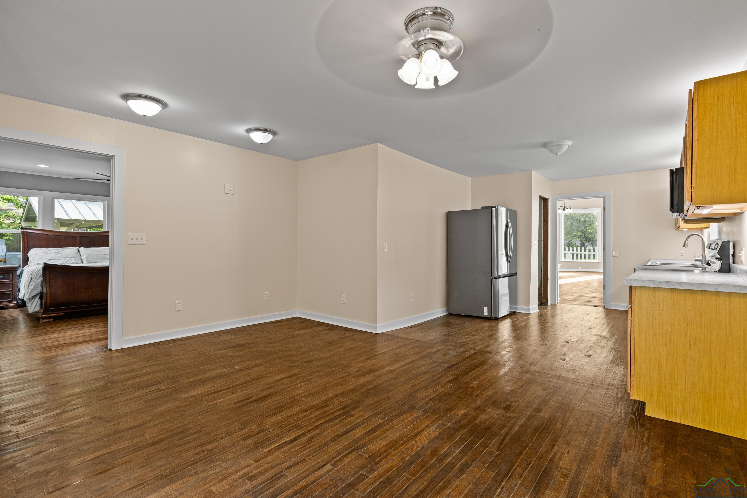 Jefferson, Texas, 75657, United States, 4 Bedrooms Bedrooms, ,5 BathroomsBathrooms,Residential,For Sale,1868474