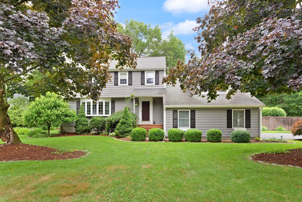 Easton, Massachusetts, 02356, United States, 4 Bedrooms Bedrooms, ,2 BathroomsBathrooms,Residential,For Sale,1896816