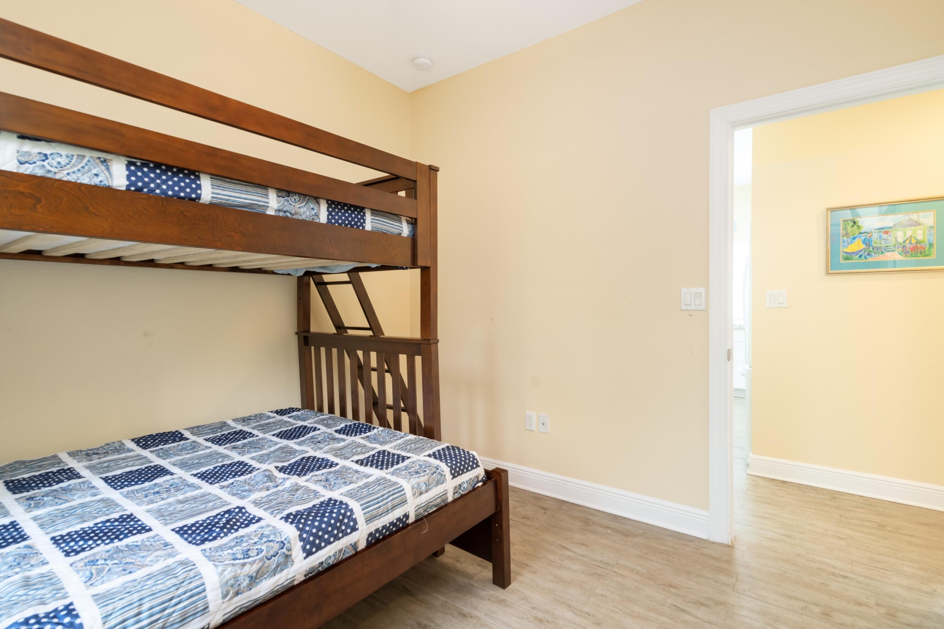 MARATHON, Florida, 33050, United States, 3 Bedrooms Bedrooms, ,2 BathroomsBathrooms,Residential,For Sale,1989010