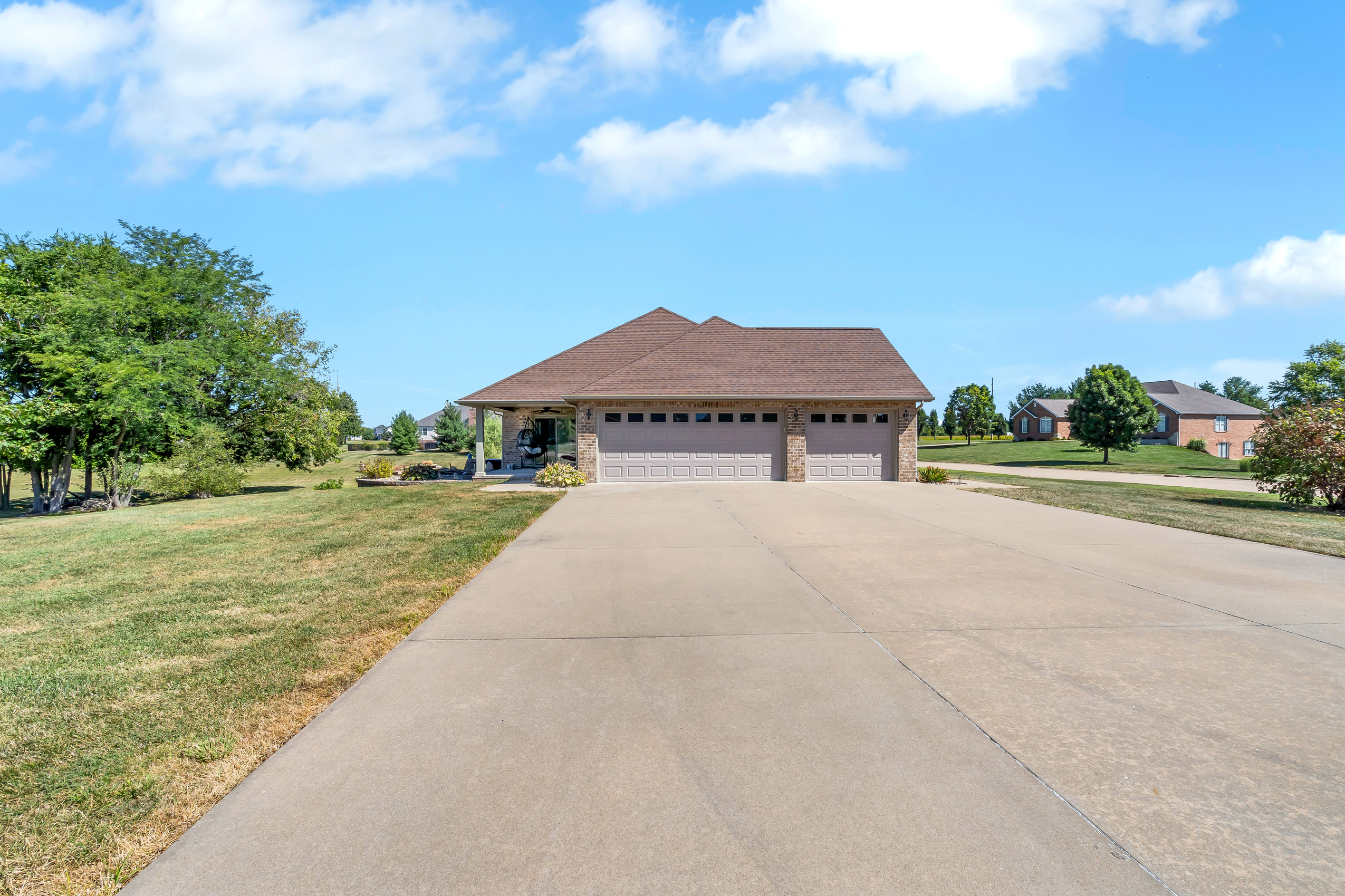 Waterloo, Illinois, 62298, United States, 5 Bedrooms Bedrooms, ,4 BathroomsBathrooms,Residential,For Sale,1978838