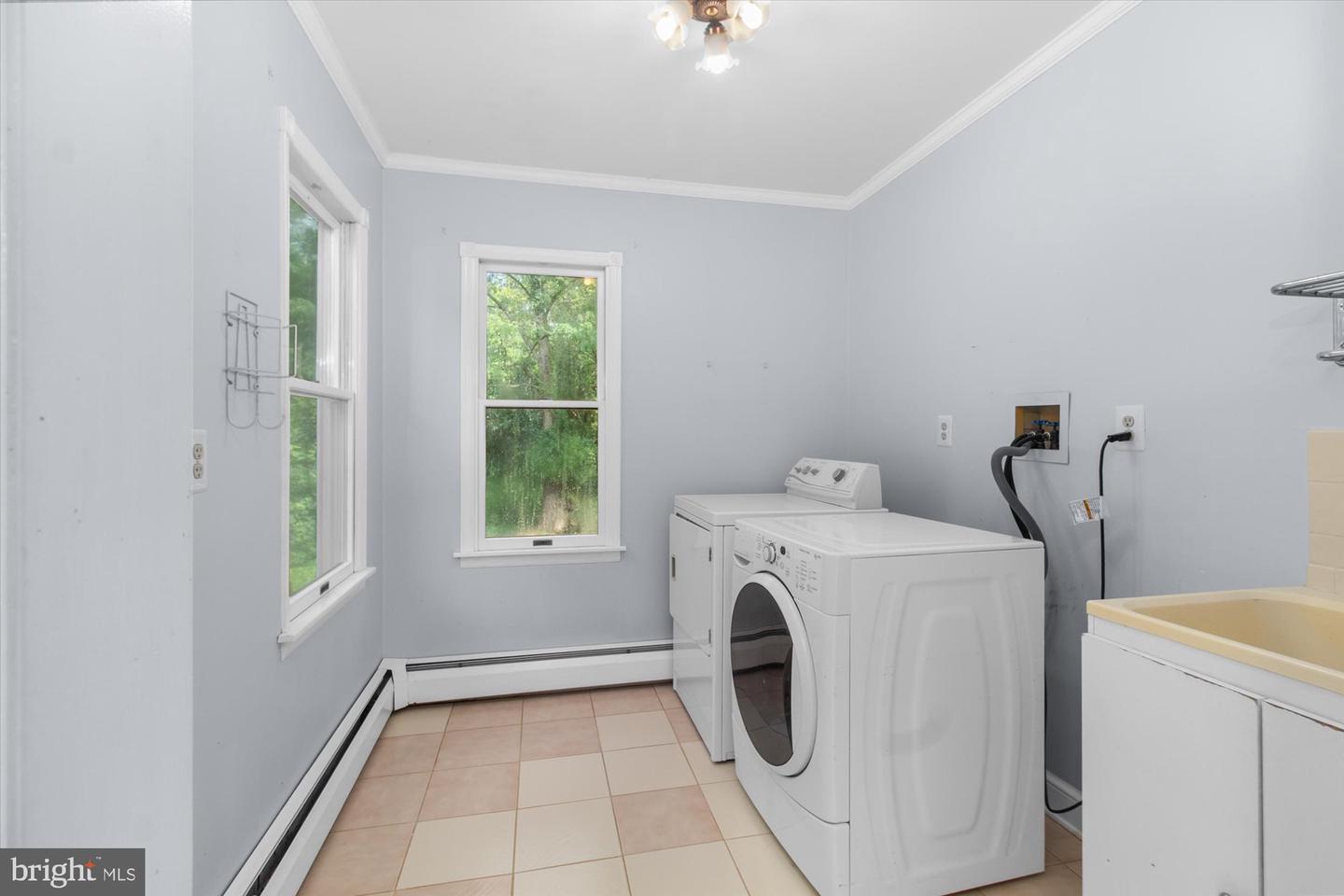 Lambertville, New Jersey, 08530, United States, 4 Bedrooms Bedrooms, ,3 BathroomsBathrooms,Residential,For Sale,1901390