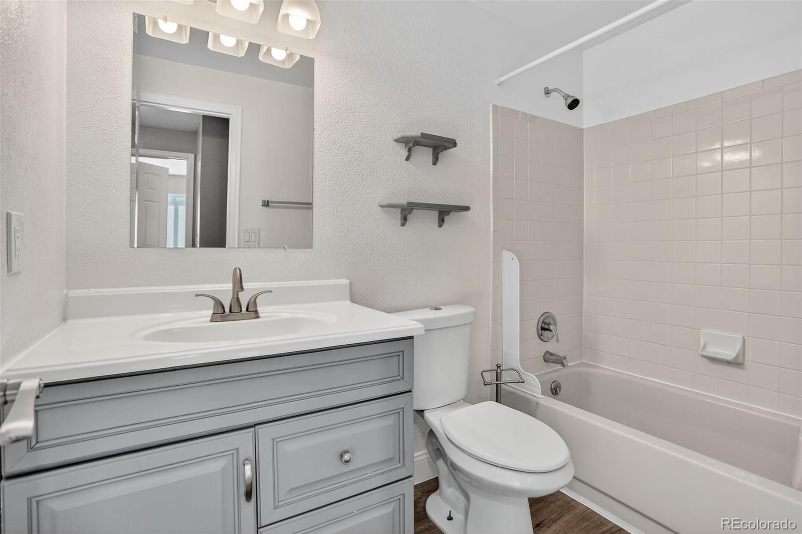Littleton, Colorado, 80127, United States, 4 Bedrooms Bedrooms, ,2 BathroomsBathrooms,Residential,For Sale,1892660