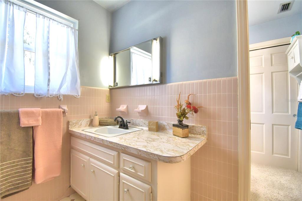 Bartow, Florida, 33830, United States, 5 Bedrooms Bedrooms, ,3 BathroomsBathrooms,Residential,For Sale,1839878