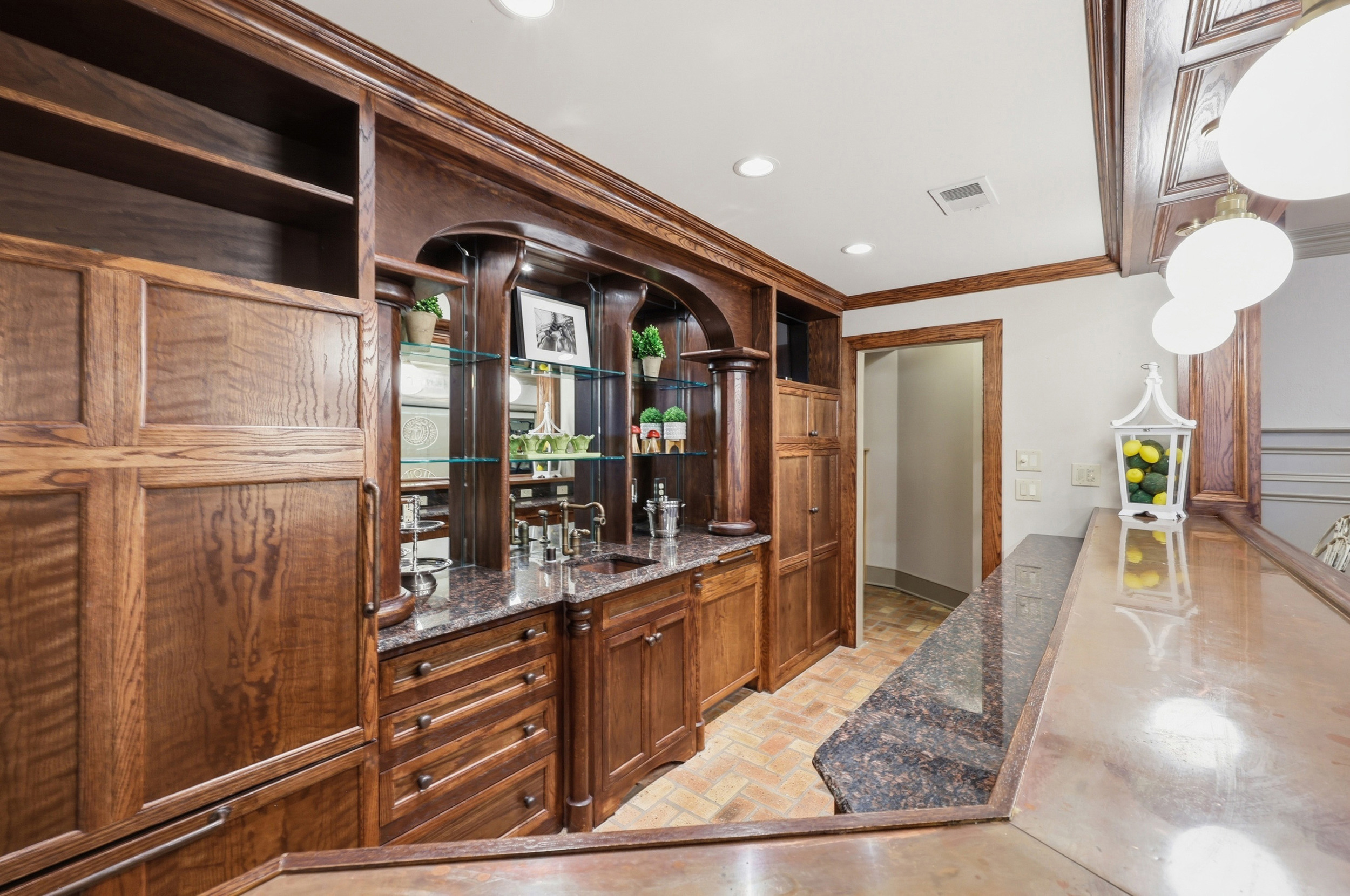  4848 Chelmsbury Lane - 物件實景