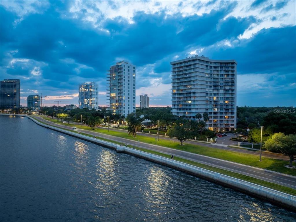 Tampa, Florida, 33629, United States, 2 Bedrooms Bedrooms, ,2 BathroomsBathrooms,Residential,For Sale,1993364