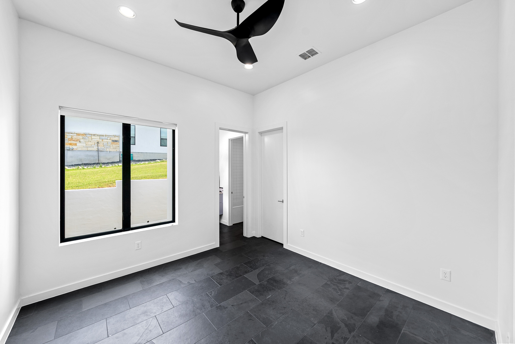  Elevated Modern Living in The Canyons at Scenic Loop - 物件實景