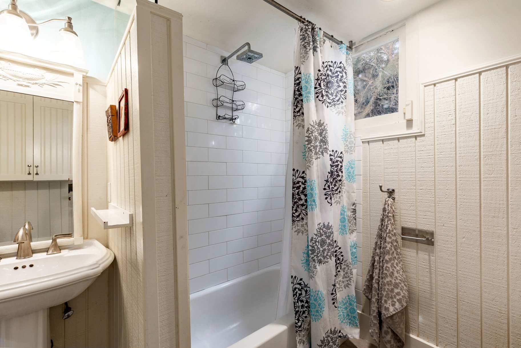  Timeless Bungalow with Enjoyable Outdoor Living - 物件實景