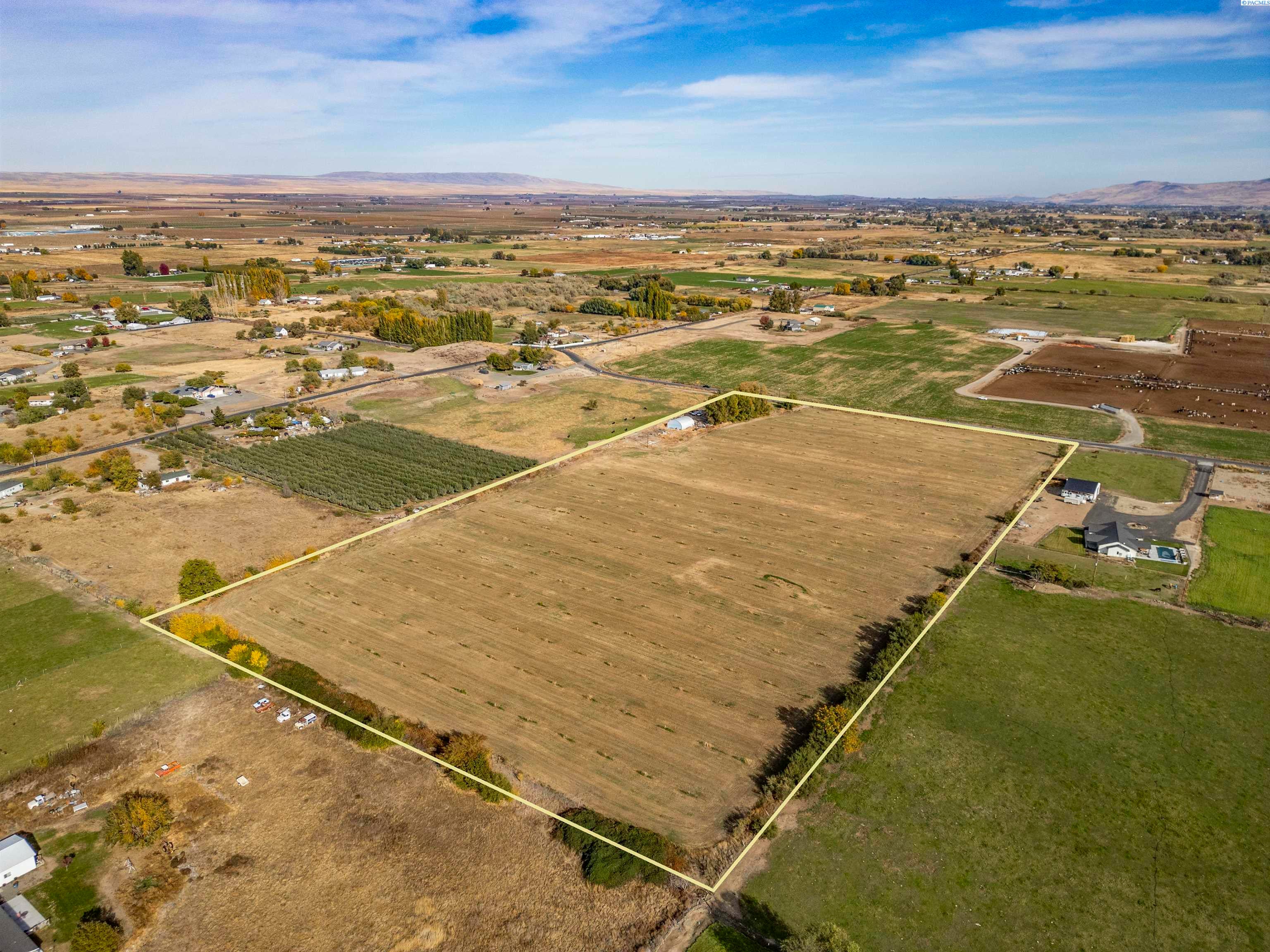 Prosser, Washington, 99350, United States, 3 Bedrooms Bedrooms, ,2 BathroomsBathrooms,Residential,For Sale,1981209