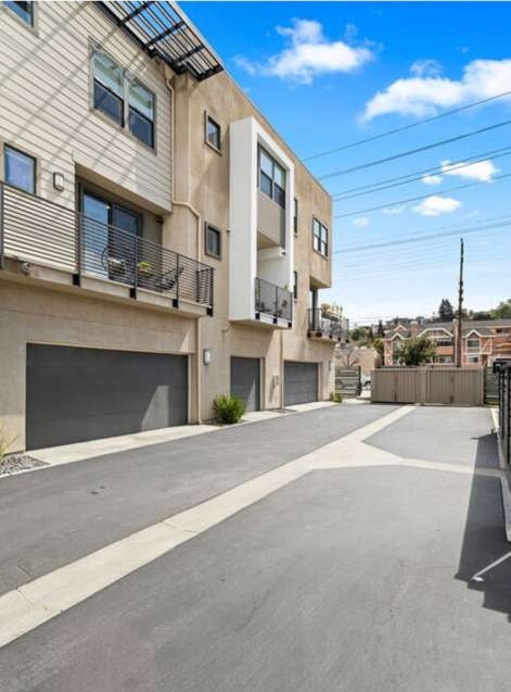 Los Angeles, California, 90065, United States, 3 Bedrooms Bedrooms, ,4 BathroomsBathrooms,Residential,For Sale,2008498