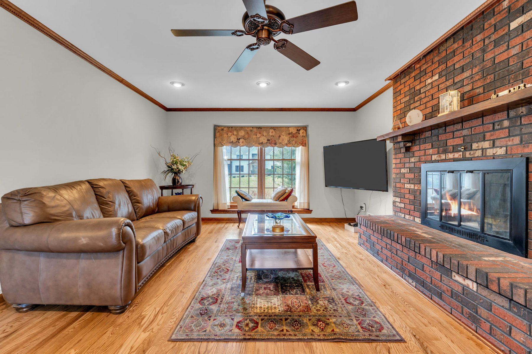  Spacious Middletown Colonial with Updates - 物件實景