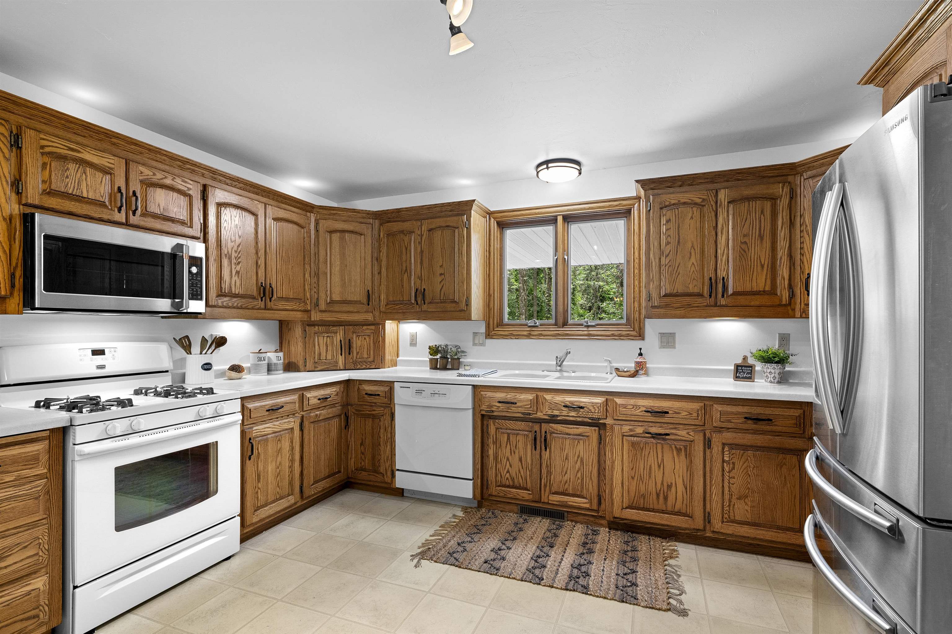 SUAMICO, Wisconsin, 54173, United States, 3 Bedrooms Bedrooms, ,4 BathroomsBathrooms,Residential,For Sale,1911099