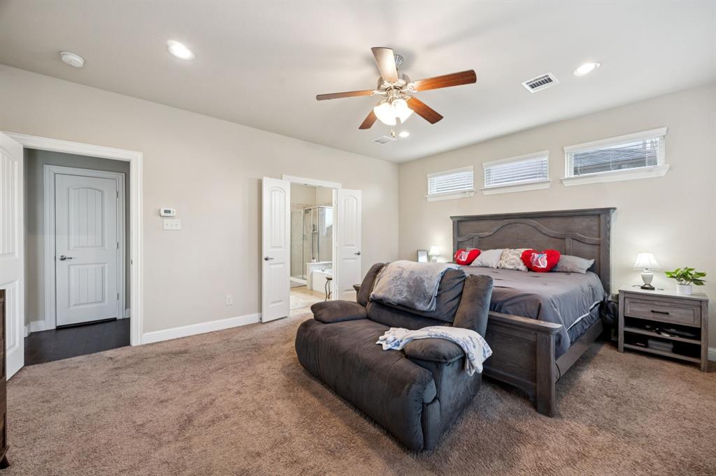 Rowlett, Texas, 75089, United States, 4 Bedrooms Bedrooms, ,4 BathroomsBathrooms,Residential,For Sale,1911433