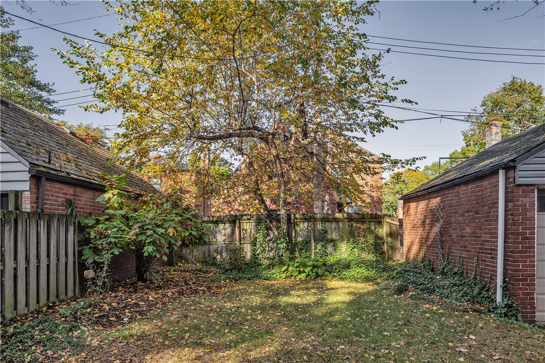 Point Breeze, Pennsylvania, 15208, United States, 4 Bedrooms Bedrooms, ,4 BathroomsBathrooms,Residential,For Sale,1990871