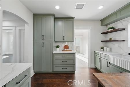 Los Angeles, California, 90018, United States, 5 Bedrooms Bedrooms, ,5 BathroomsBathrooms,Residential,For Sale,1842943