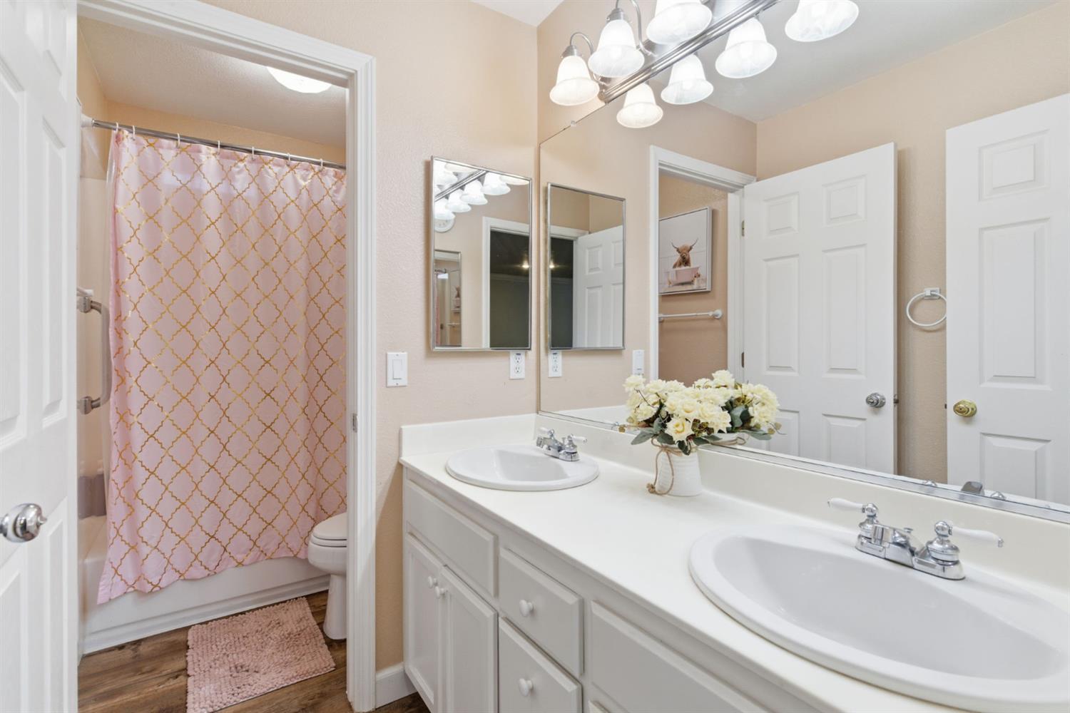 Tracy, California, 95377, United States, 5 Bedrooms Bedrooms, ,3 BathroomsBathrooms,Residential,For Sale,2005564