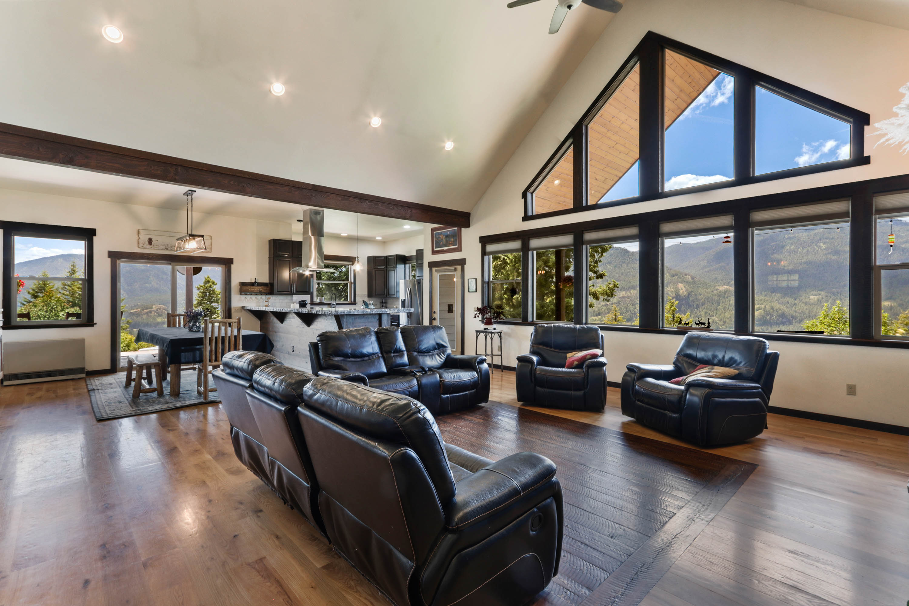 Clark Fork, Idaho, 83811, United States, 3 Bedrooms Bedrooms, ,2 BathroomsBathrooms,Residential,For Sale,1975167