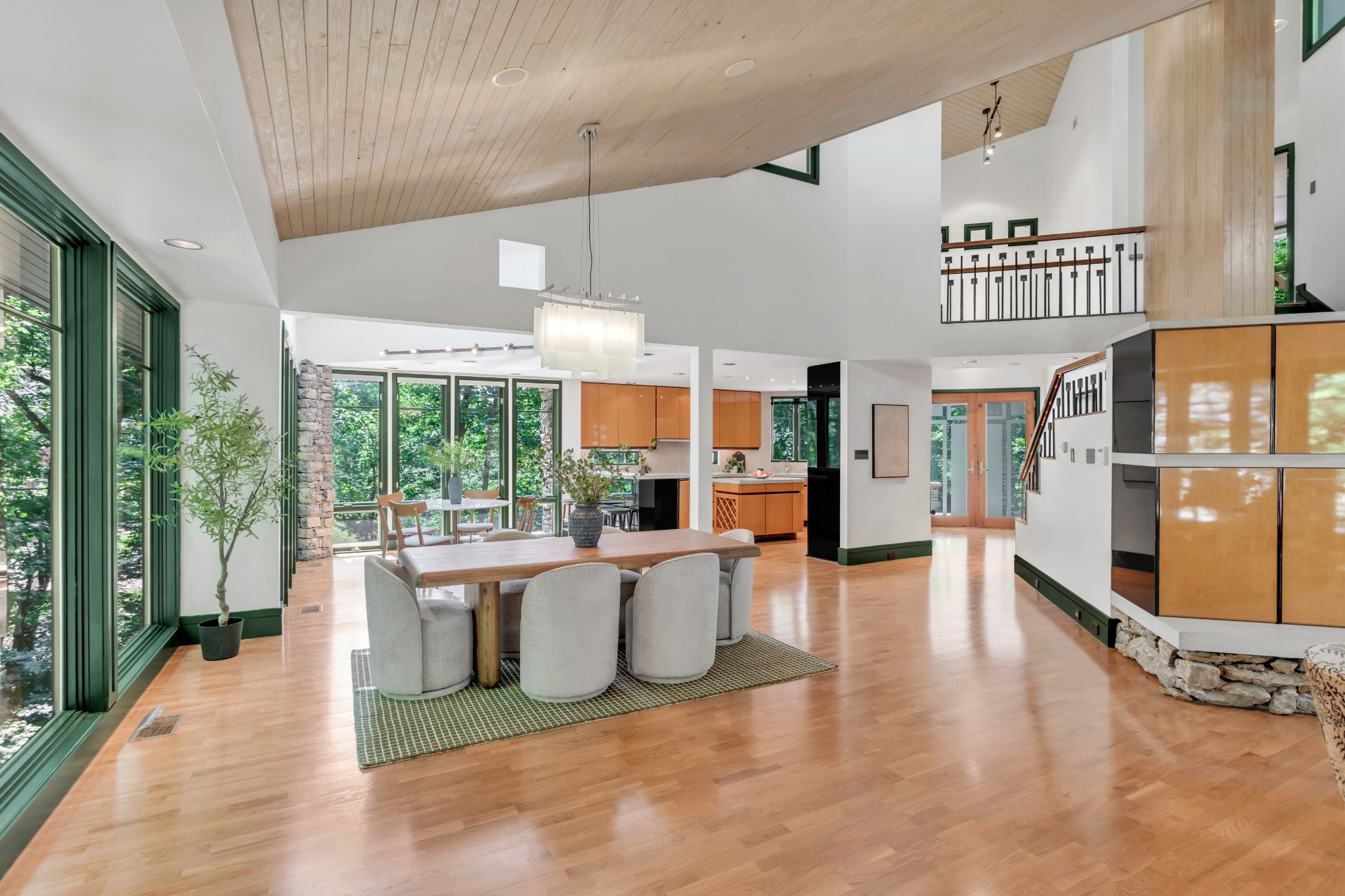  4 Glenn Abbey, Nashville, TN, 37215 - 物件實景