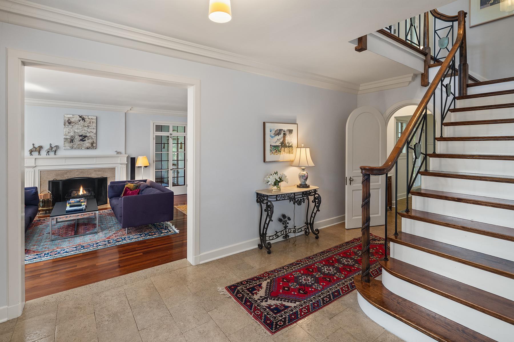 Minneapolis, Minnesota, 55416, United States, 4 Bedrooms Bedrooms, ,4 BathroomsBathrooms,Residential,For Sale,1901324