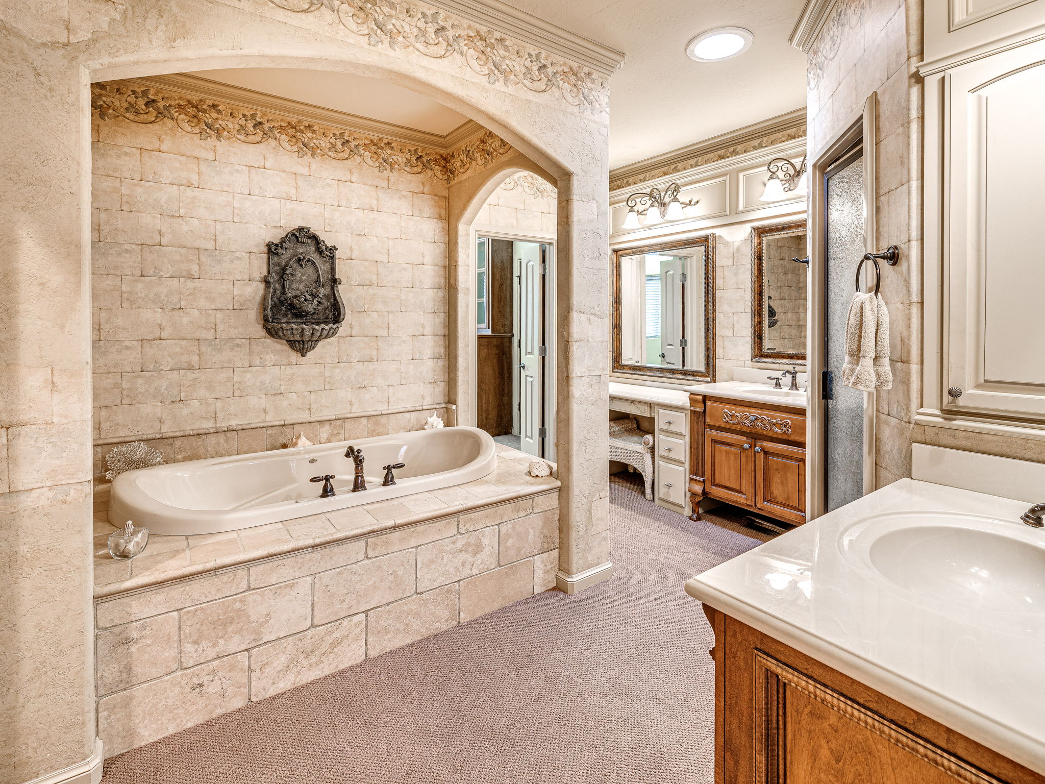 Edmond, Oklahoma, 73003, United States, 3 Bedrooms Bedrooms, ,3 BathroomsBathrooms,Residential,For Sale,1907652