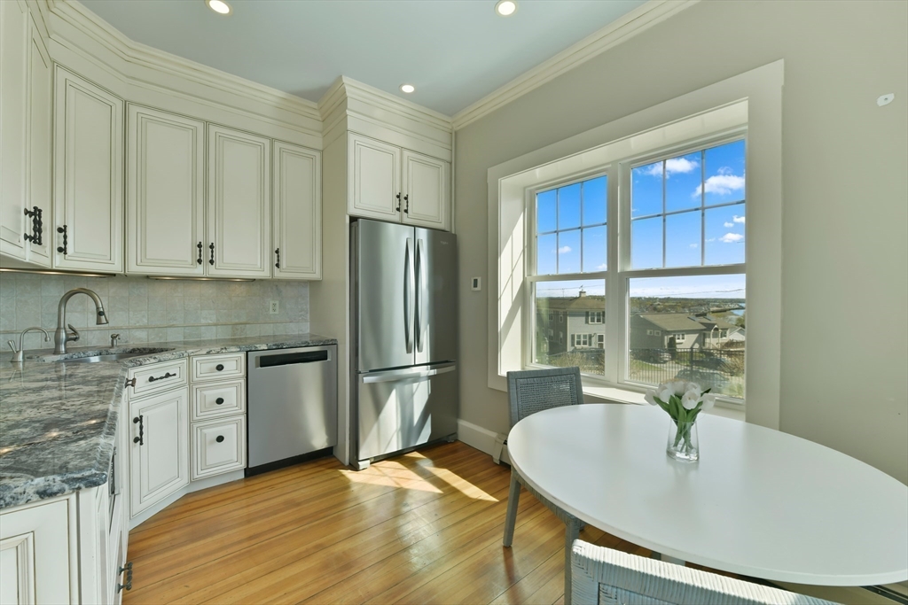 Hull, Massachusetts, 02045, United States, 7 Bedrooms Bedrooms, ,5 BathroomsBathrooms,Residential,For Sale,1794326