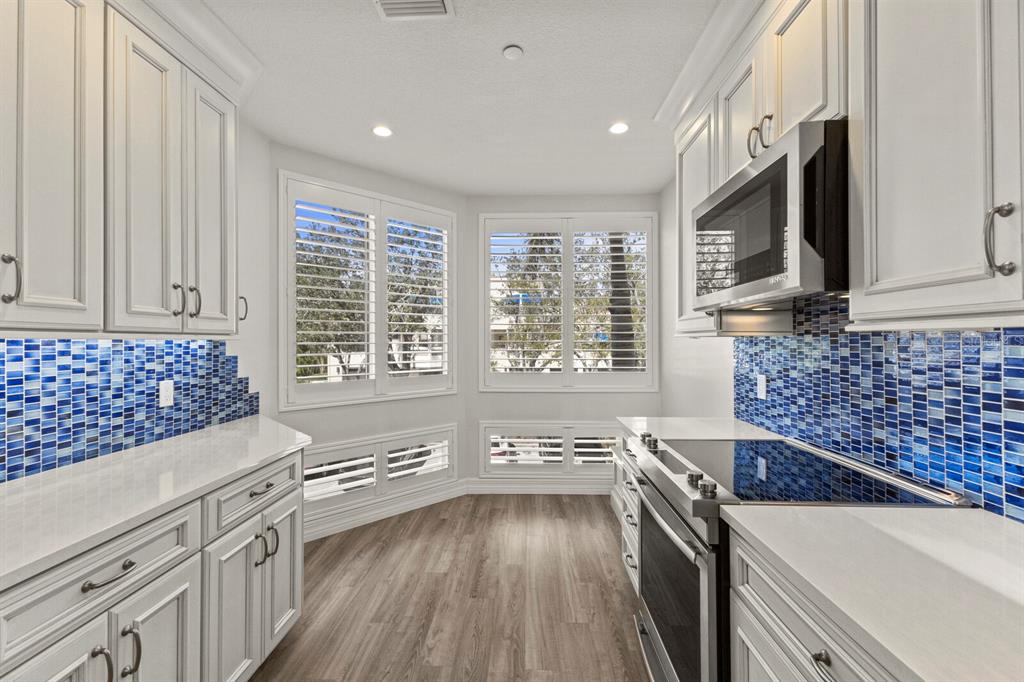 Longboat Key, Florida, 34228, United States, 2 Bedrooms Bedrooms, ,3 BathroomsBathrooms,Residential,For Sale,1743493