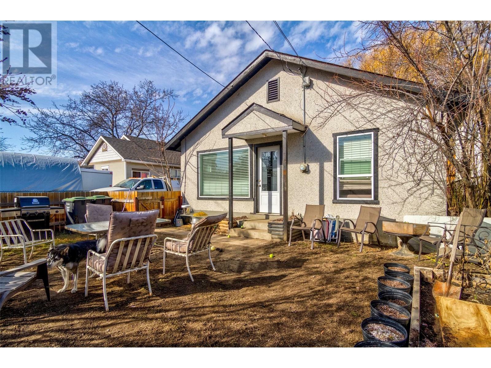 KELOWNA, British Columbia, V1Y 5P7, CA, 3 Bedrooms Bedrooms, ,1 BathroomBathrooms,Residential,For Sale,1837730