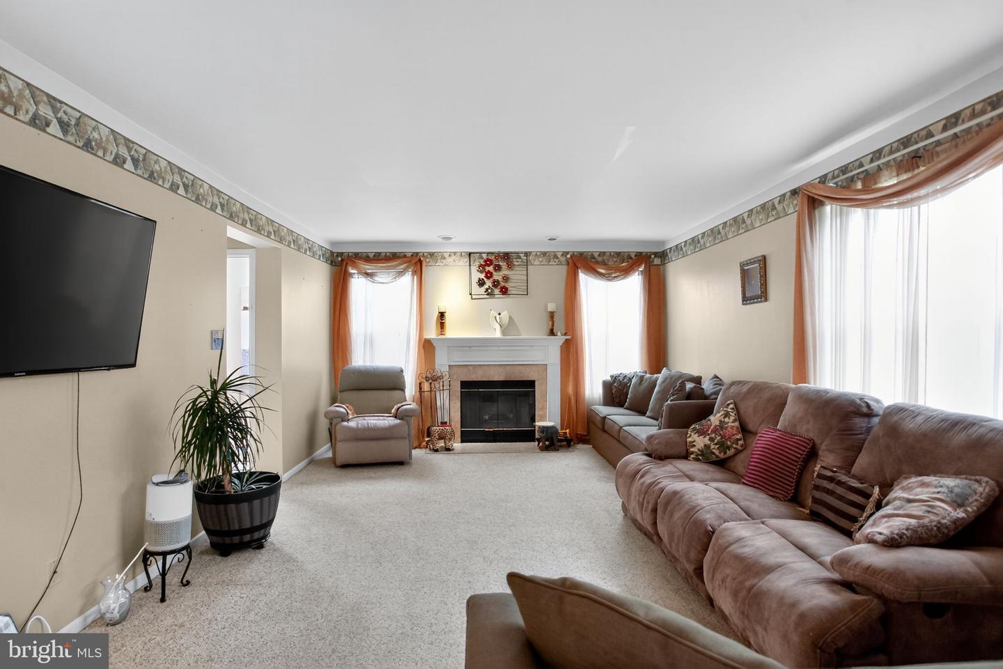 Burlington, New Jersey, 08016, United States, 4 Bedrooms Bedrooms, ,3 BathroomsBathrooms,Residential,For Sale,1988939