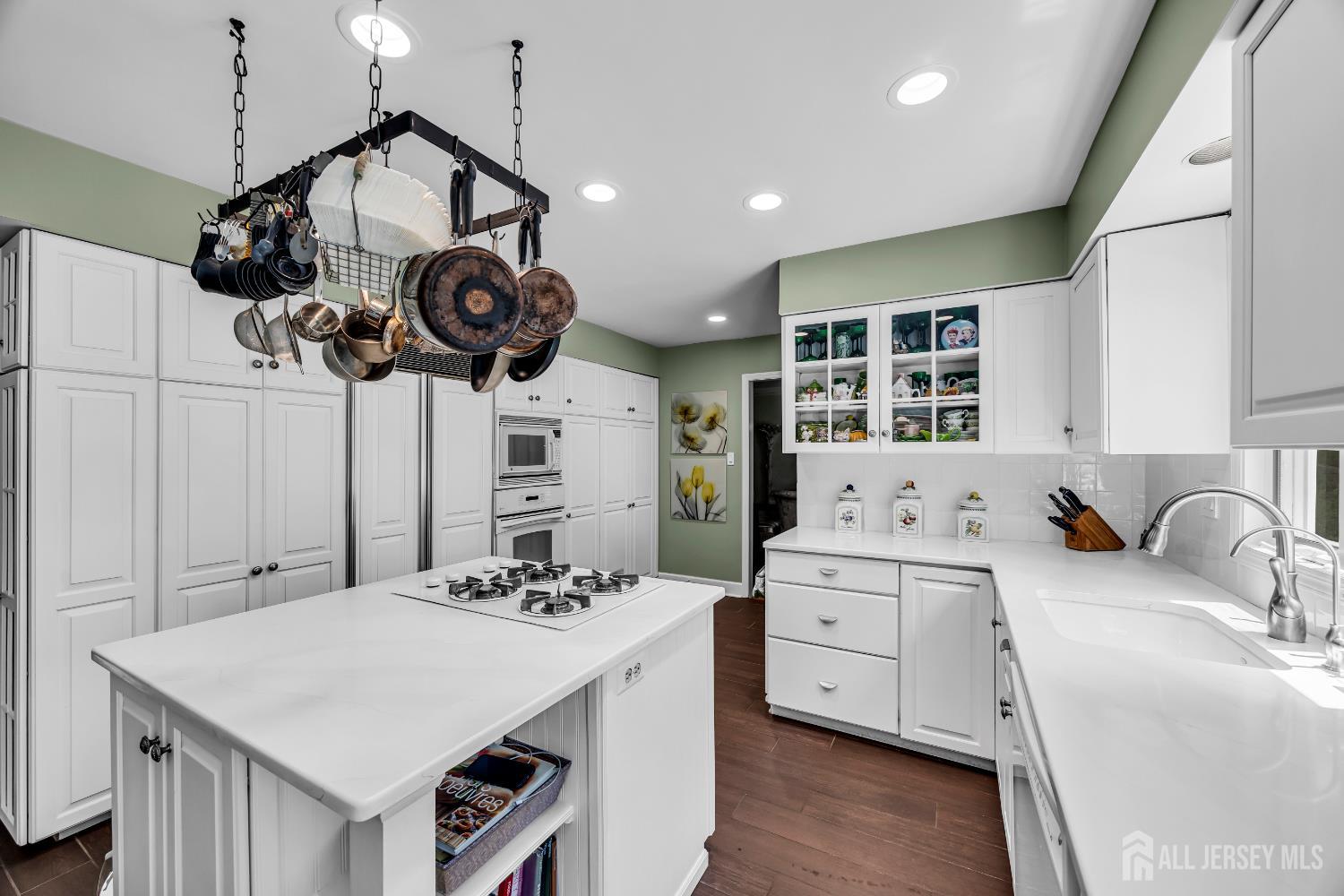 East Brunswick, New Jersey, 08816, United States, 5 Bedrooms Bedrooms, ,5 BathroomsBathrooms,Residential,For Sale,1850220