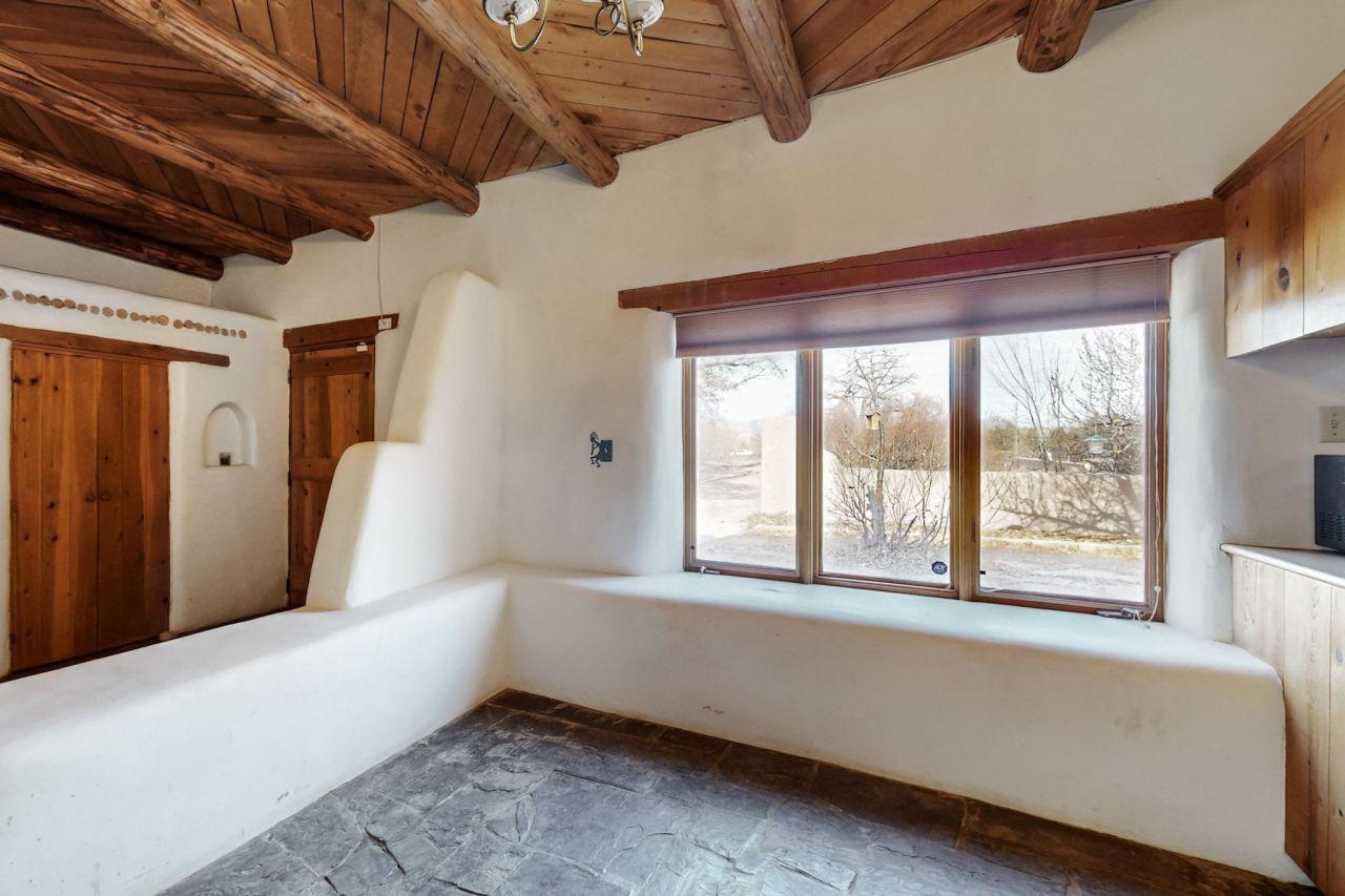 Espanola, New Mexico, 87532, United States, 5 Bedrooms Bedrooms, ,3 BathroomsBathrooms,Residential,For Sale,1762184