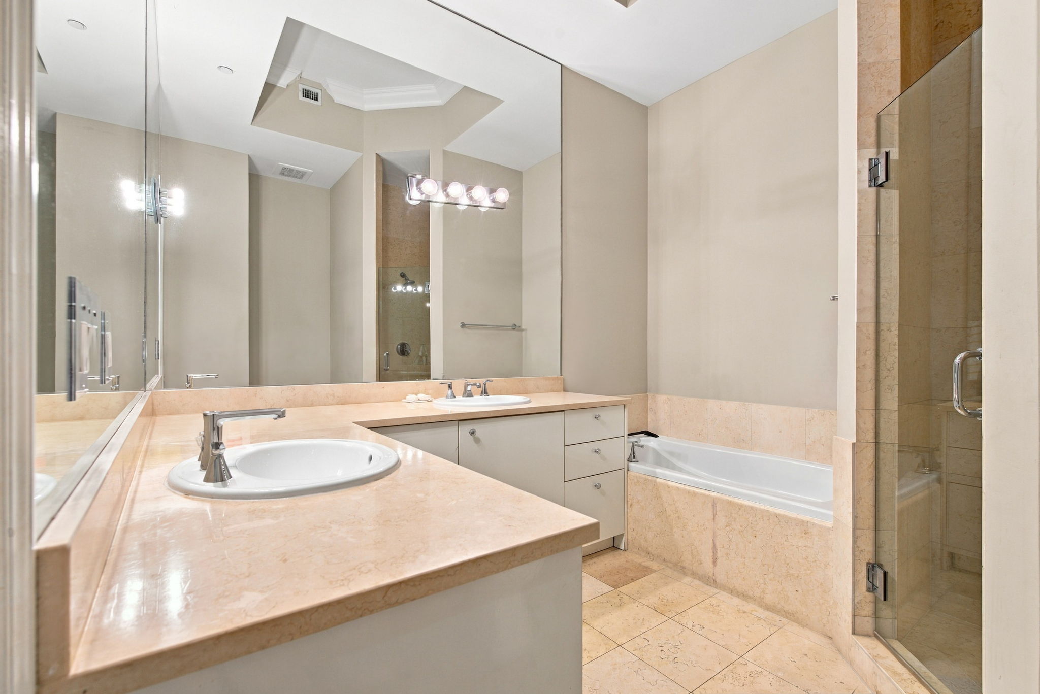  19900 E Country Club Dr, Aventura, FL, 33180 - 物件實景