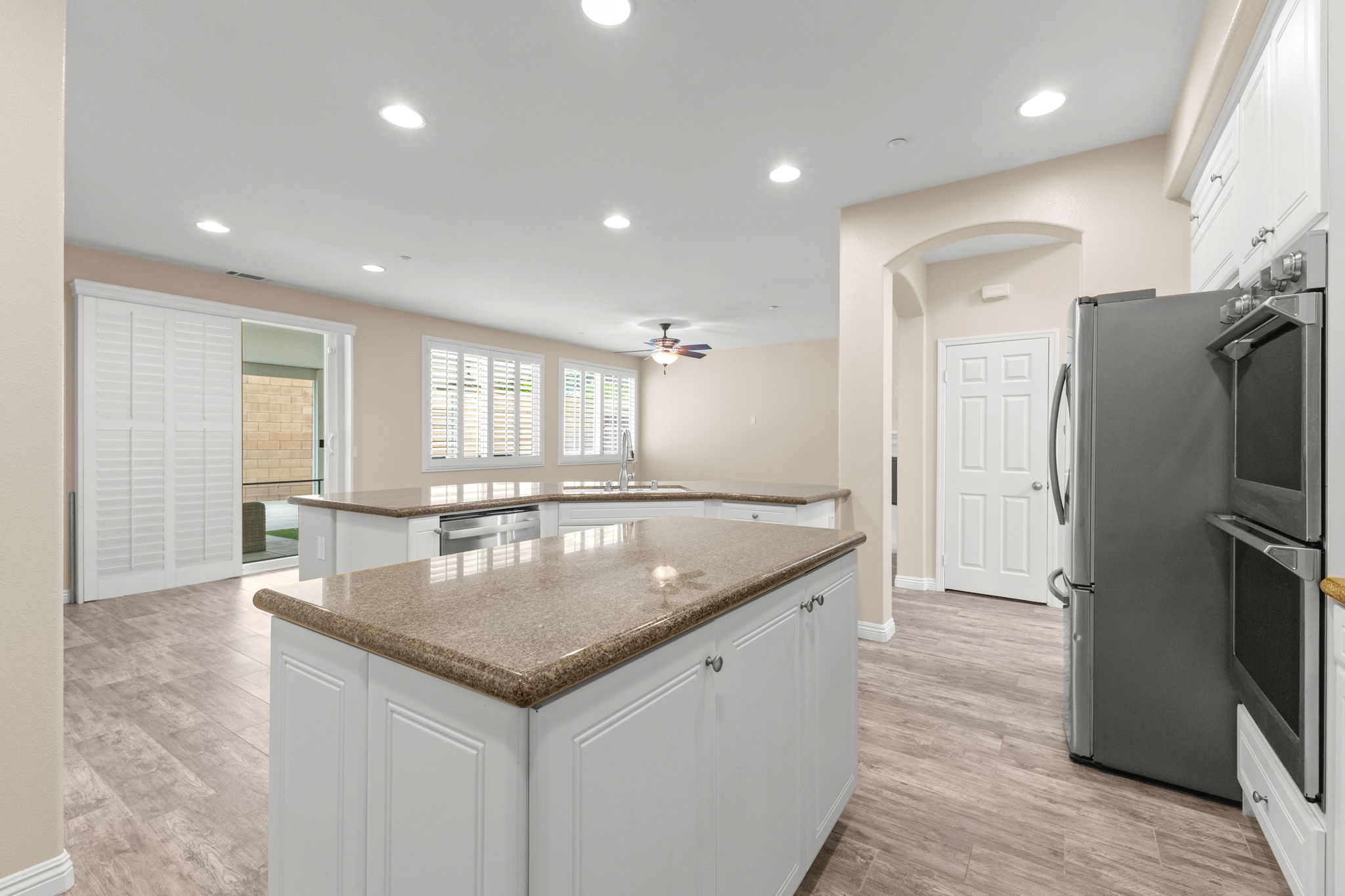 Redlands, California, 92374, United States, 6 Bedrooms Bedrooms, ,4 BathroomsBathrooms,Residential,For Sale,1923576