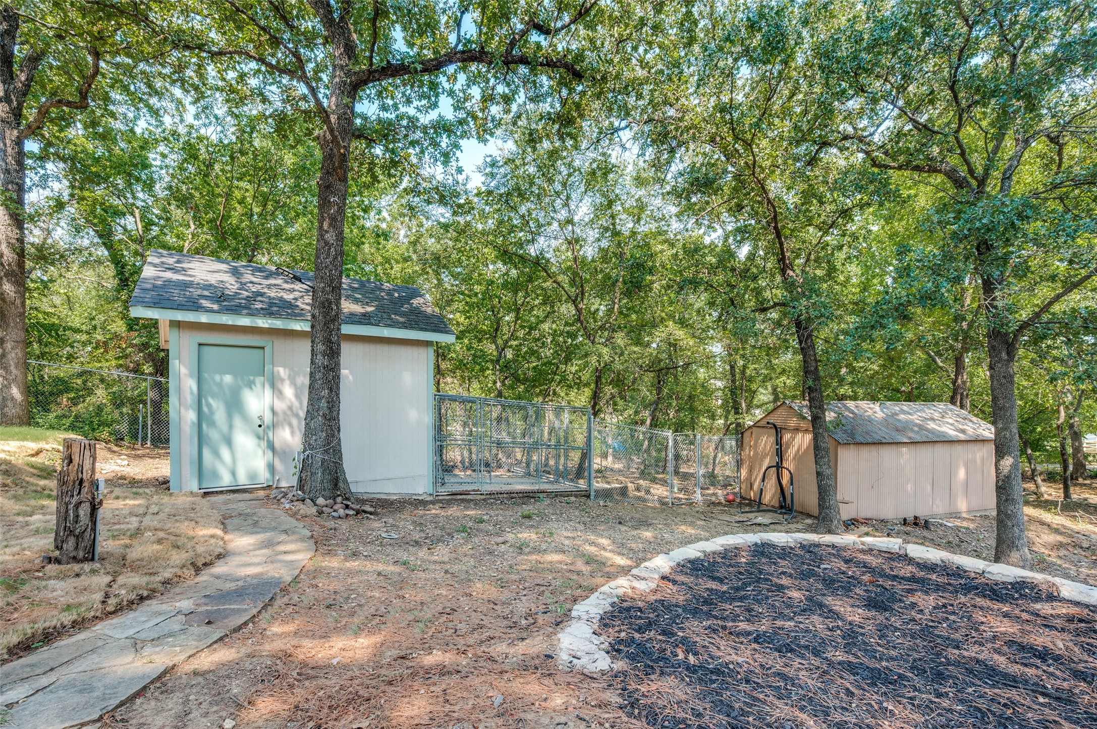 Arlington, Texas, 76017, United States, 3 Bedrooms Bedrooms, ,4 BathroomsBathrooms,Residential,For Sale,1934501