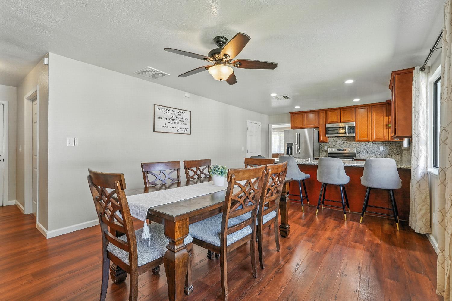 Sacramento, California, 95841, United States, 4 Bedrooms Bedrooms, ,2 BathroomsBathrooms,Residential,For Sale,1924634