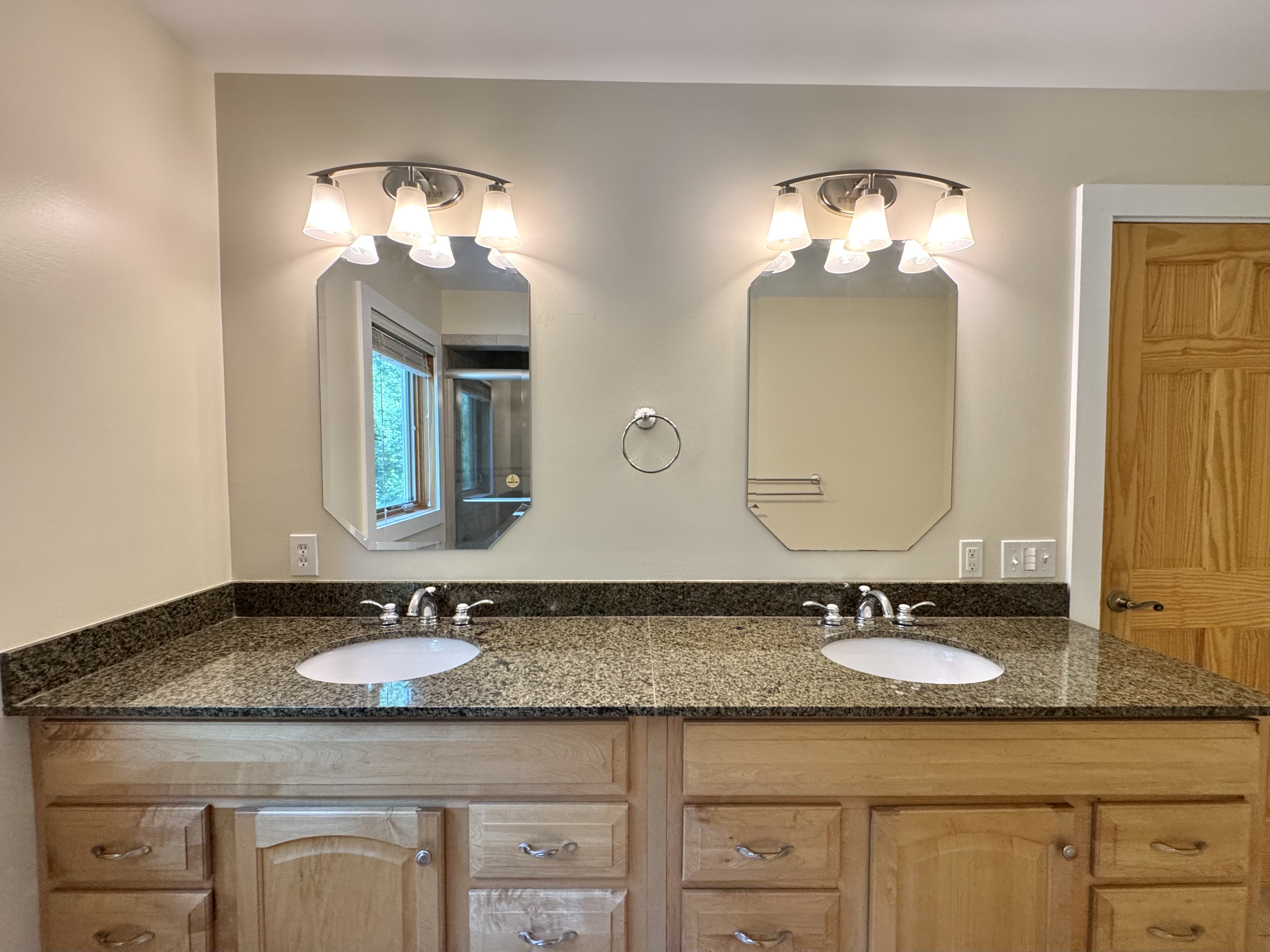 Catskill, New York, 12414, United States, 3 Bedrooms Bedrooms, ,3 BathroomsBathrooms,Residential,For Sale,1900637