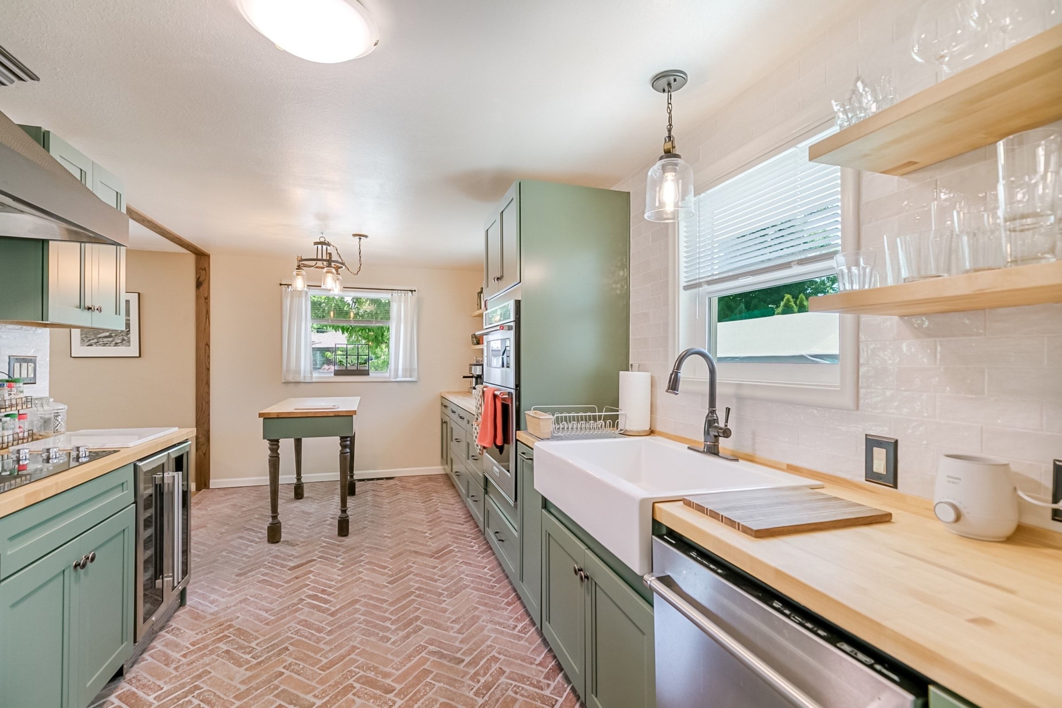  Parklike Yard, 3 Bedroom 1.5 Bath Home - 物件實景