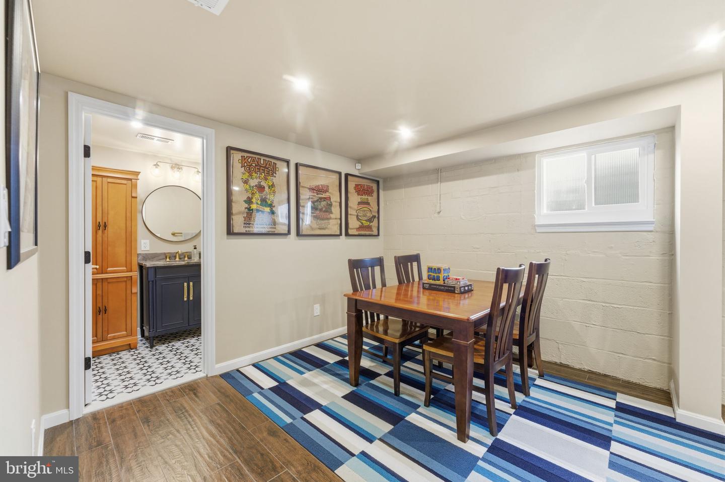 Kensington, Maryland, 20895, United States, 3 Bedrooms Bedrooms, ,2 BathroomsBathrooms,Residential,For Sale,1999038