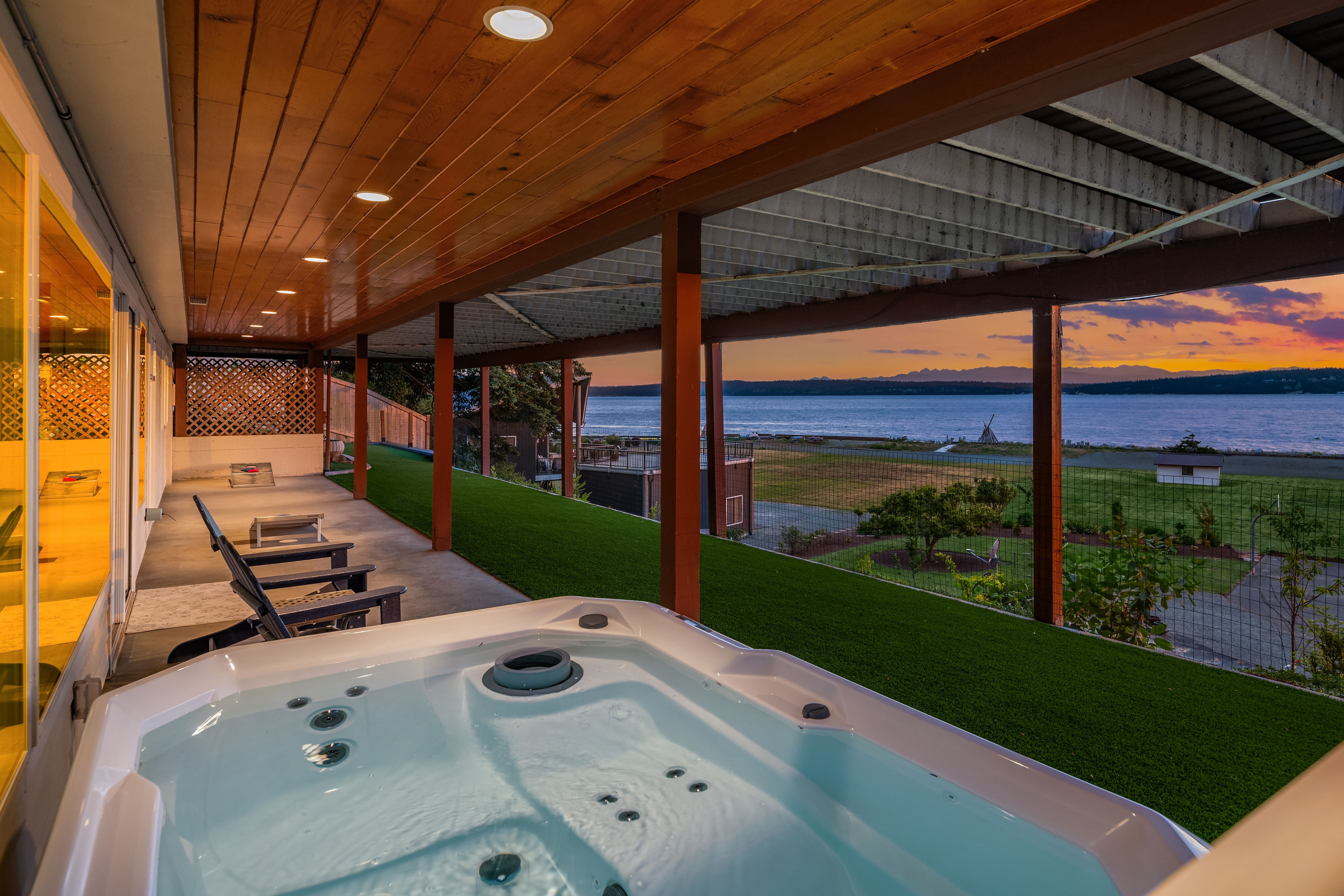  2106 Breezy Point Rd, Camano, WA 98282 - 物件實景