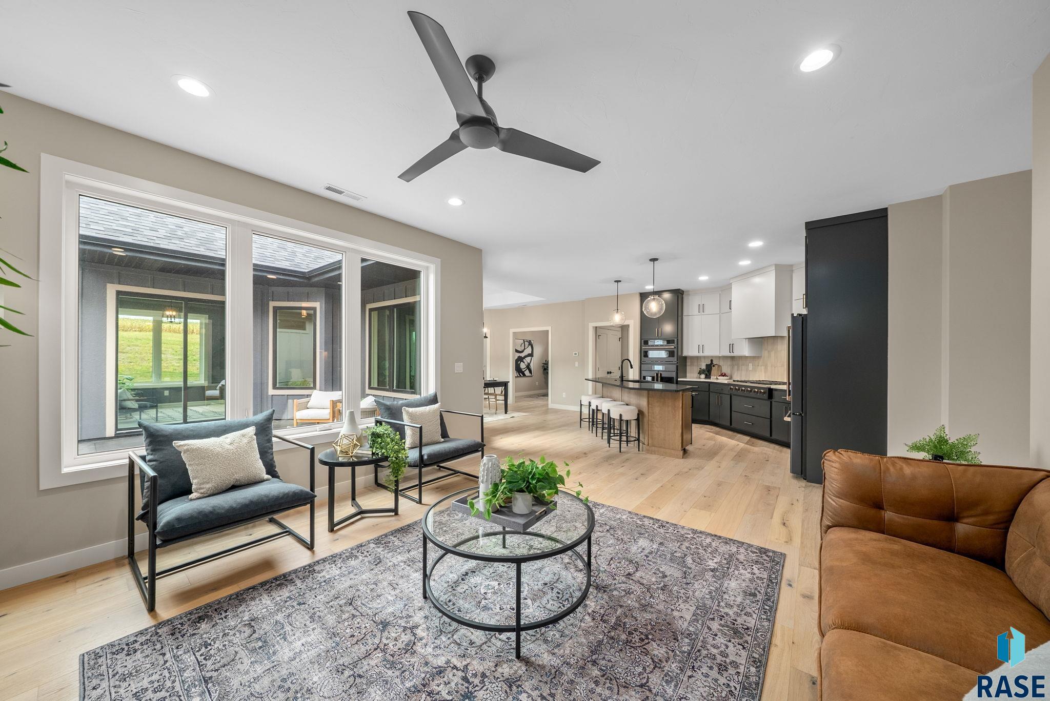 Sioux Falls, South Dakota, 57110, United States, 3 Bedrooms Bedrooms, ,3 BathroomsBathrooms,Residential,For Sale,2005643