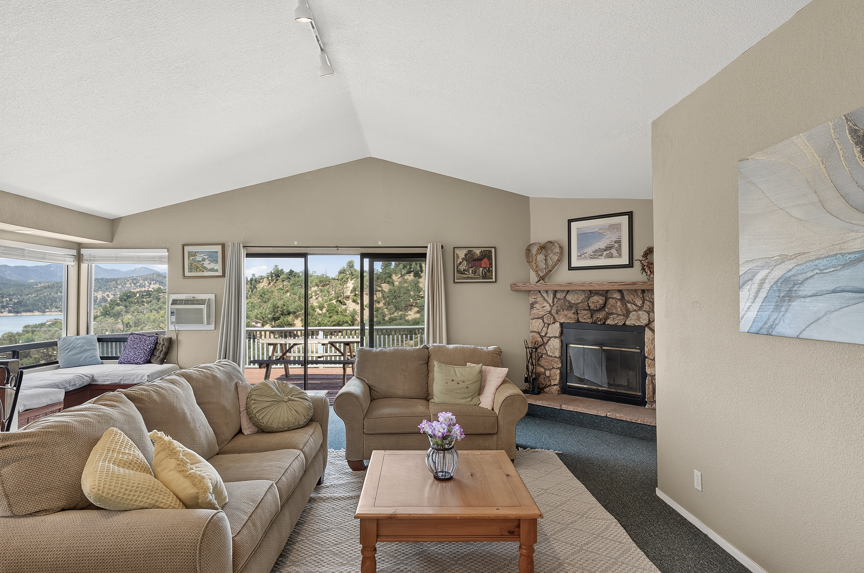  2537 Shoreline Road, Bradley - 物件實景