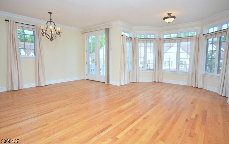 Watchung Boro, New Jersey, 07069, United States, 3 Bedrooms Bedrooms, ,3 BathroomsBathrooms,Residential,For Sale,1883486