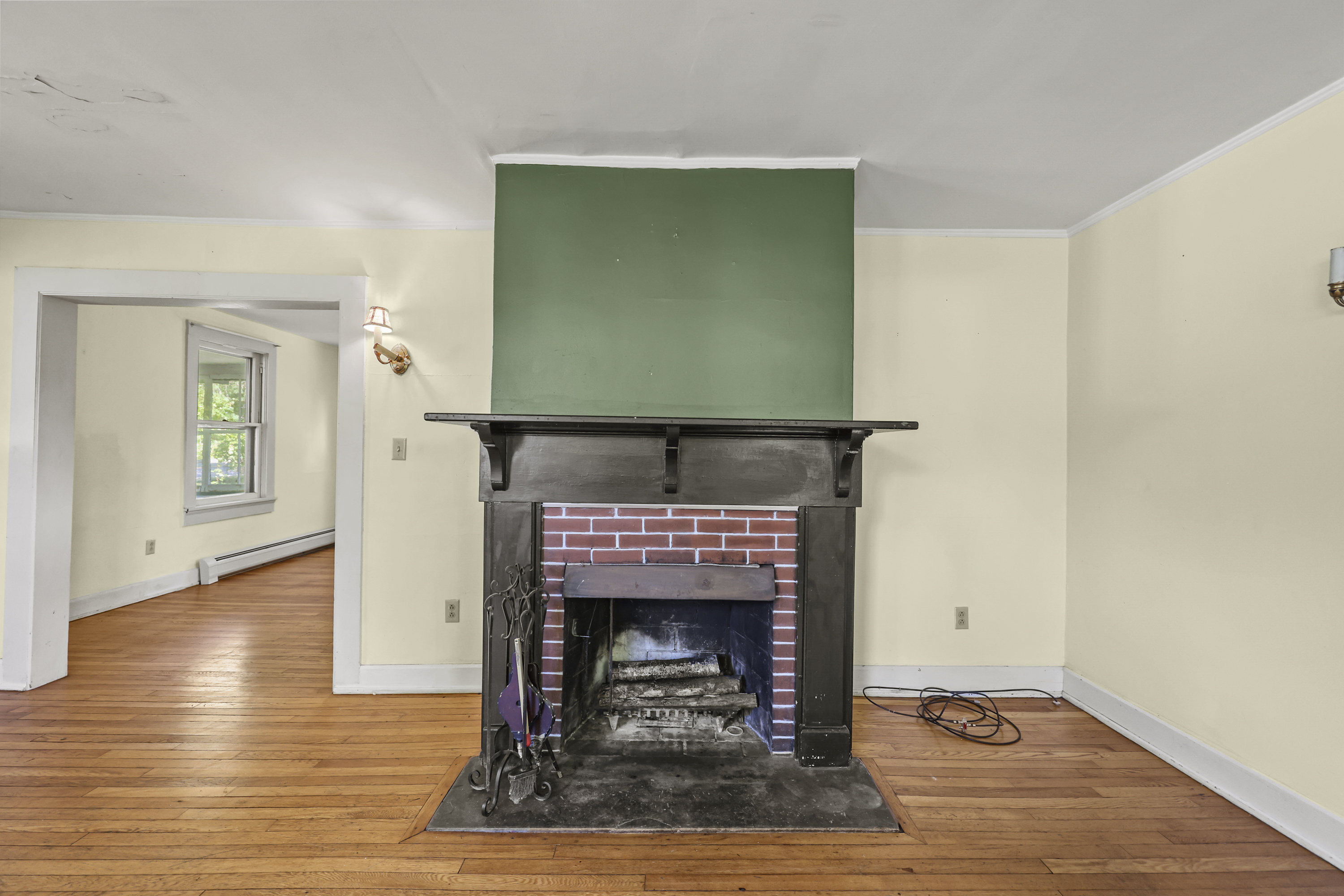  CHARMING STOCKBRIDGE 4-BED HOME AWAITS YOUR VISION - 物件實景
