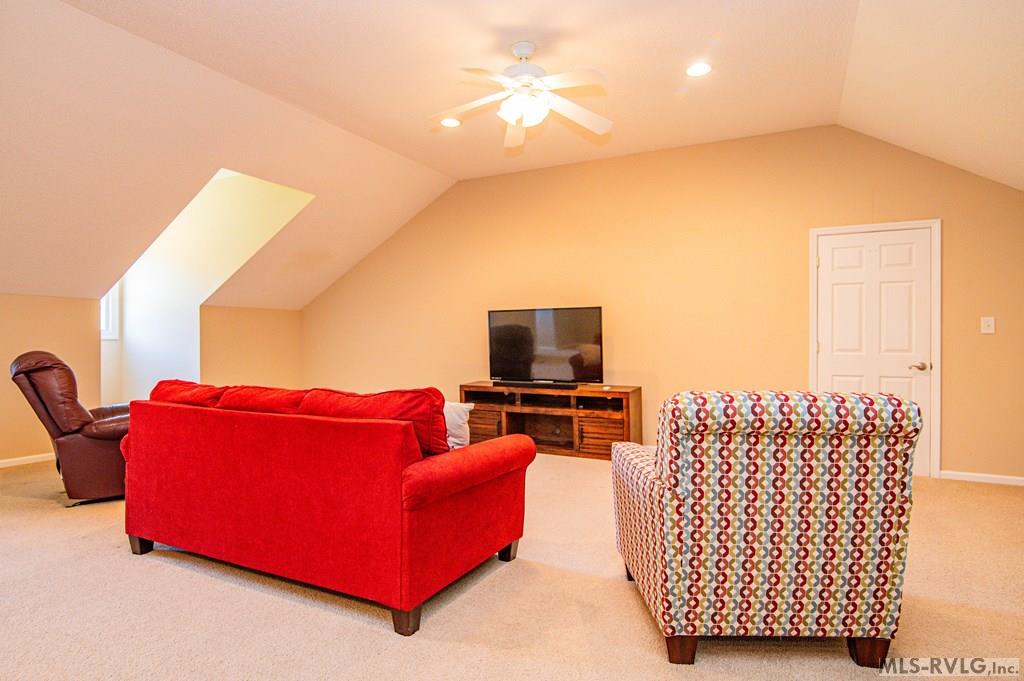 Littleton, North Carolina, 27850, United States, 4 Bedrooms Bedrooms, ,3 BathroomsBathrooms,Residential,For Sale,1972408