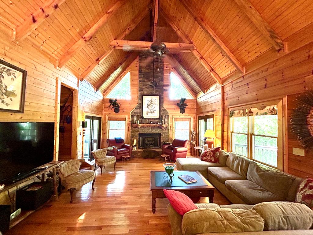 Blue Ridge, Georgia, 30513, United States, 5 Bedrooms Bedrooms, ,3 BathroomsBathrooms,Residential,For Sale,1858988