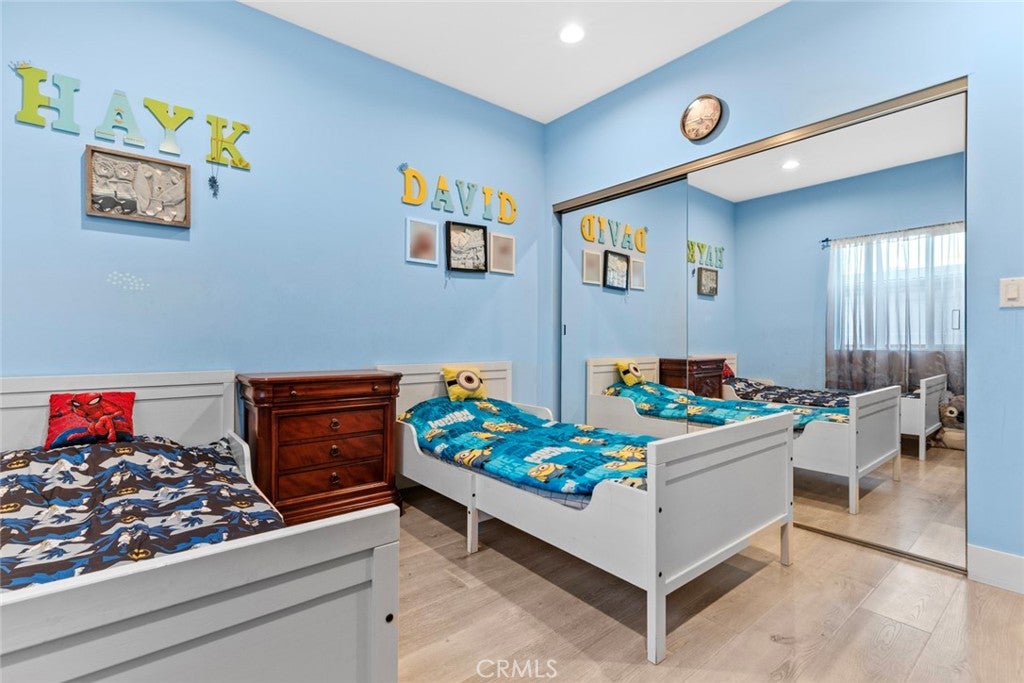 Sun Valley, California, 91352, United States, 5 Bedrooms Bedrooms, ,3 BathroomsBathrooms,Residential,For Sale,1987876