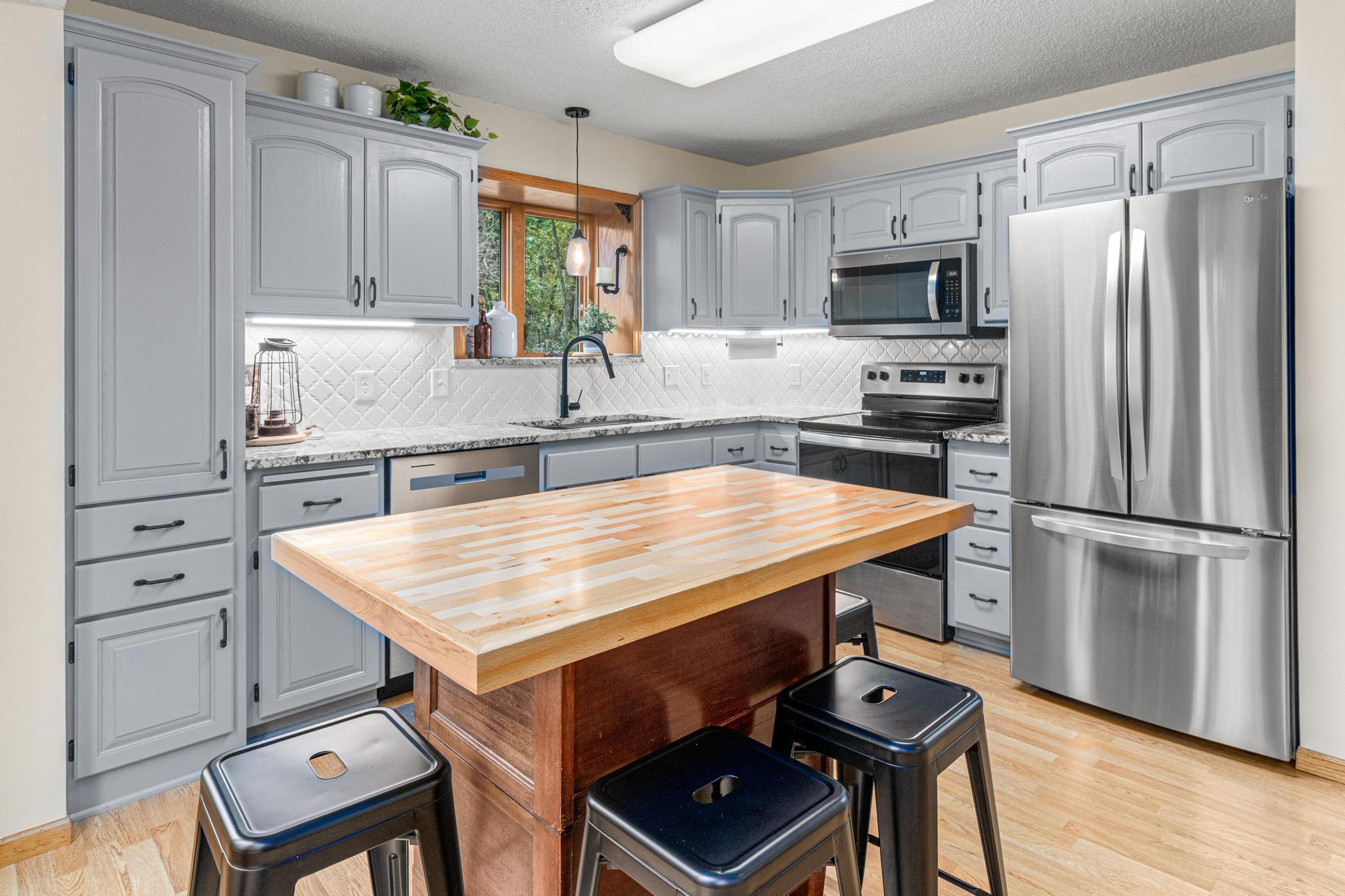 Forest Lake, Minnesota, 55025, United States, 5 Bedrooms Bedrooms, ,3 BathroomsBathrooms,Residential,For Sale,1991173