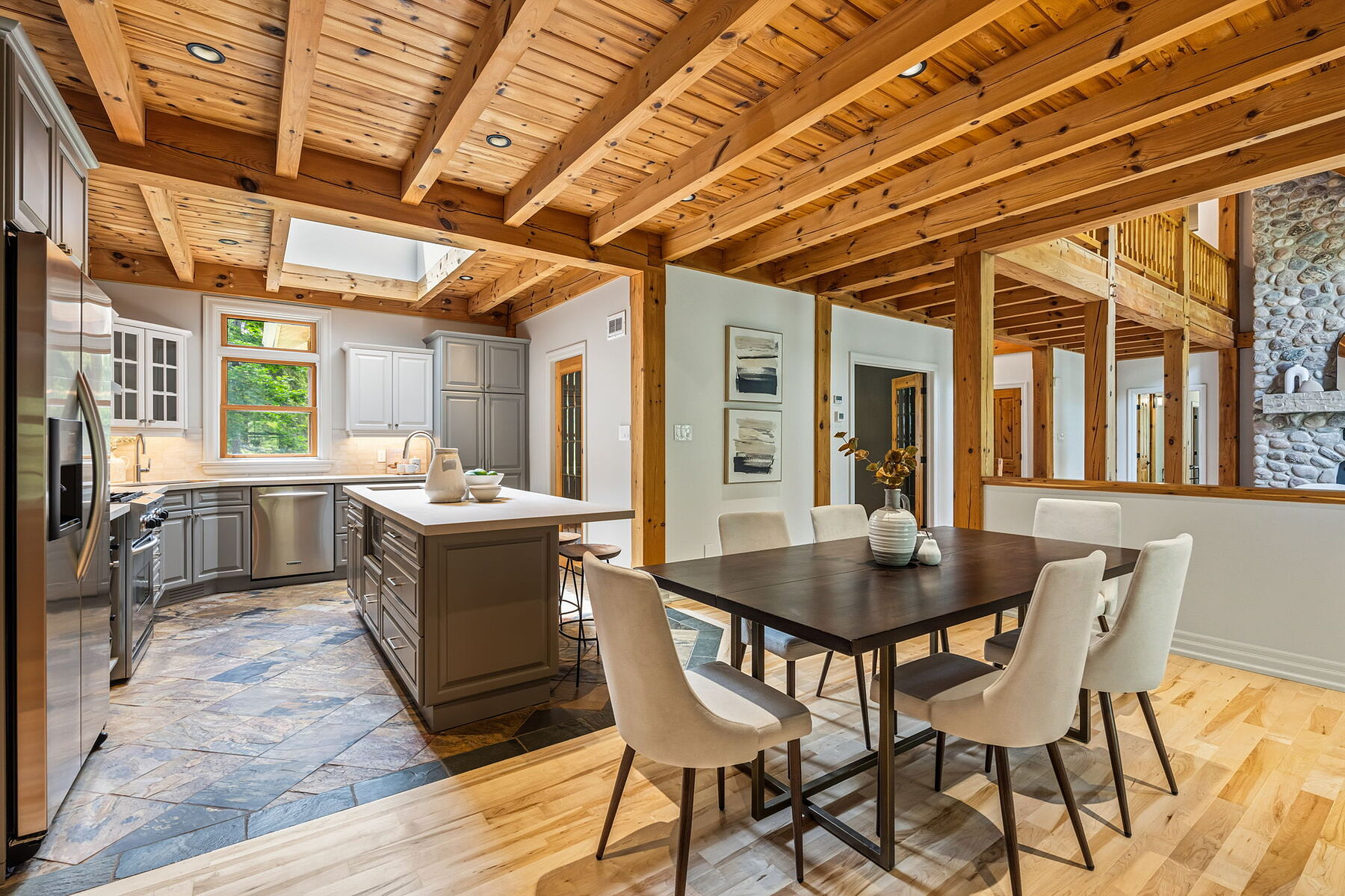  Timber Frame. Truly. - 物件實景